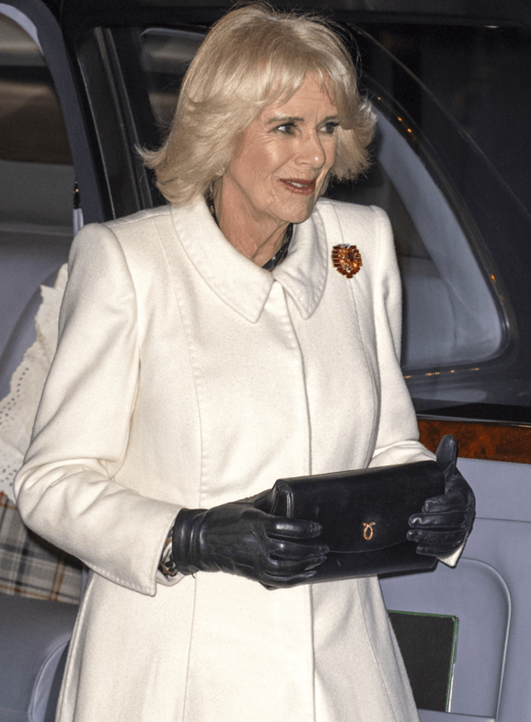 Camilla taç giyme töreninde hangi tacı takacak