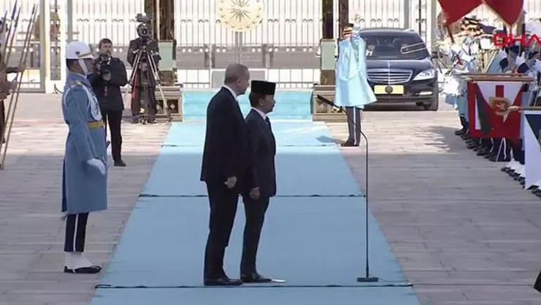 Brunei Sultanı Ankarada Erdoğan resmi törenle karşıladı