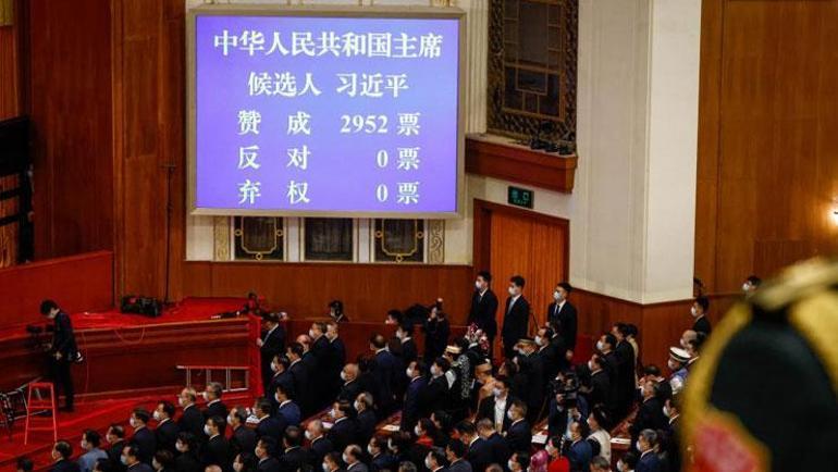 Çinde üçüncü Xi Jinping dönemi Tek aday olarak girdiği seçimi kazandı