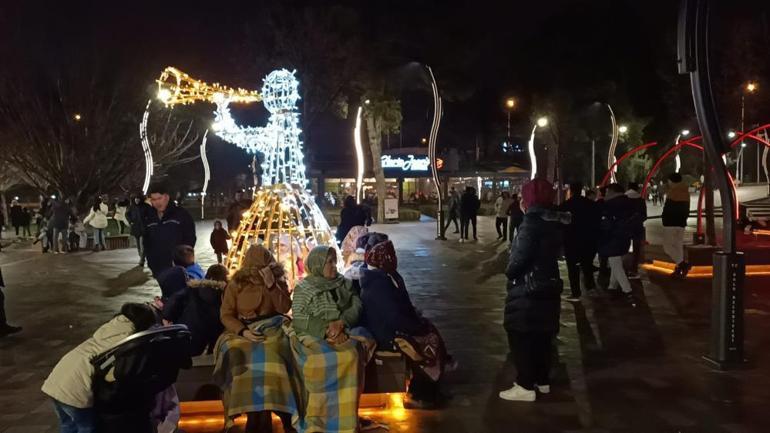 Boluda depremi yaşayan vatandaşlar evlerine girmeye korkuyor