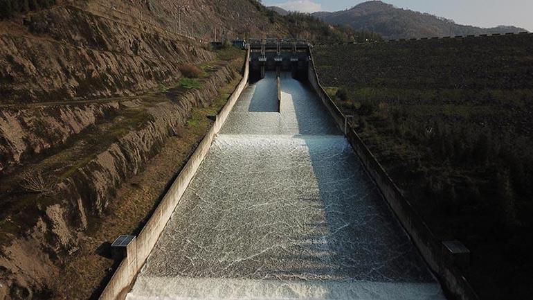 Yuvacık Barajında su seviyesi yüzde 95’e ulaştı, kapaklar açıldı