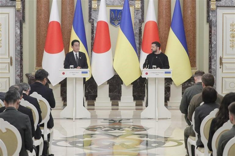 Zelenskiy, Japonya Başbakanı Kishida ile bir araya geldi
