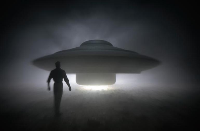 İngilterede rekor UFO ihbarı Nedeni Elon Musk olabilir