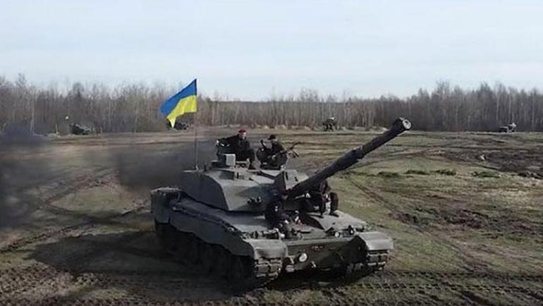 İngiliz Challenger 2ler Ukrayna sahasında