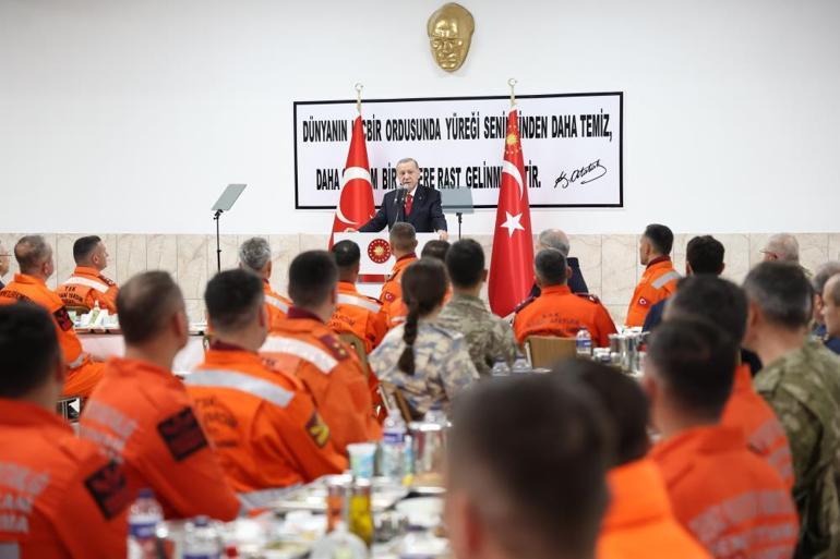 Erdoğandan savunma sanayi mesajı: Yeni projelerle milletimizin huzuruna çıkacağız