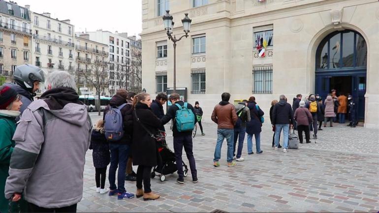 Pariste elektrikli scooter kullanımı için referandum düzenlendi