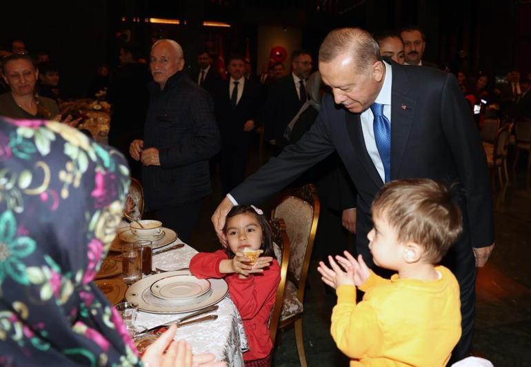 Erdoğan: Deprem bölgesinde cenazeler kalkmadan koltuk kavgasına tutuştular
