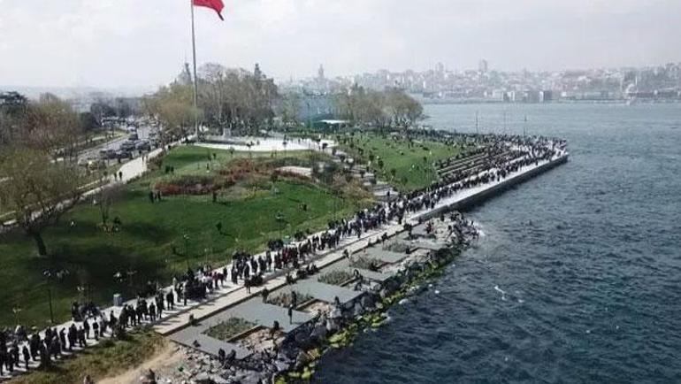 TCG Anadoluya yine ziyaretçi akını Metrelerce kuyruk oluştu