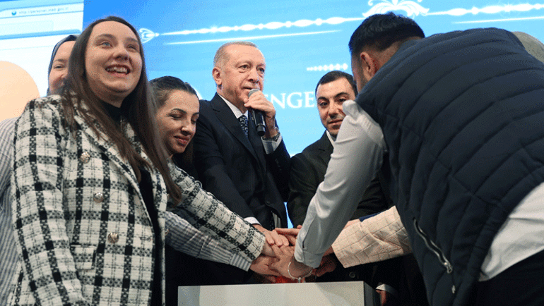 Cumhurbaşkanı Erdoğan: Mayıs’ta 45 bin sözleşmeli öğretmen ataması planlıyoruz