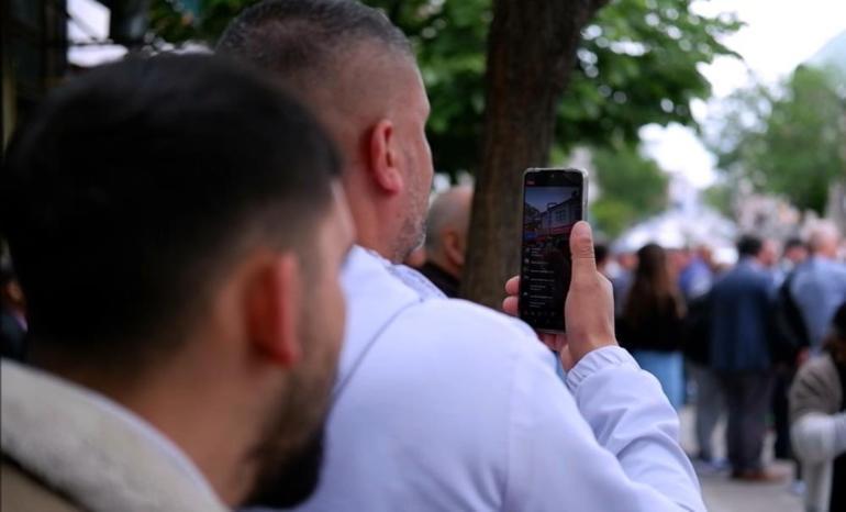 Film gibi izleyip, sosyal medyadan canlı yayın yaptı