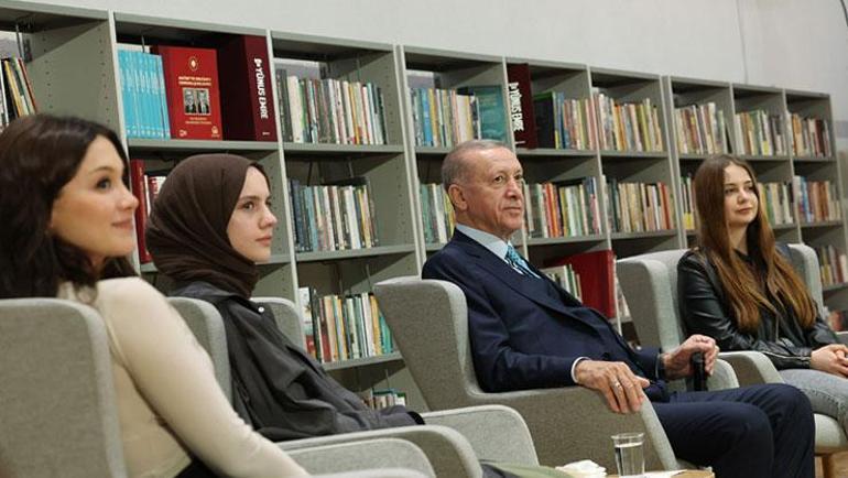 Cumhurbaşkanı Erdoğan gençlerle buluştu: Umutsuzluk dalgalarına asla prim vermeyin