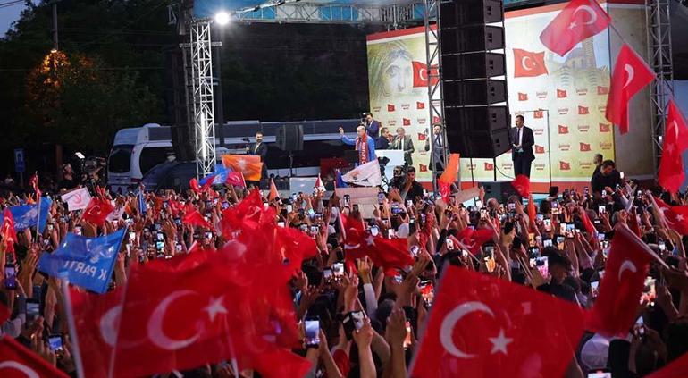 Cumhurbaşkanı Erdoğan: Depremzede vatandaşlarımızı terk etmedik