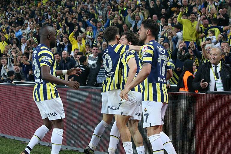Fenerbahçe, Türkiye Kupasının ilk finalisti oldu