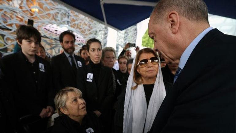 Cumhurbaşkanı Erdoğan, Gazeteci Mehmet Barlasın cenaze törenine katıldı