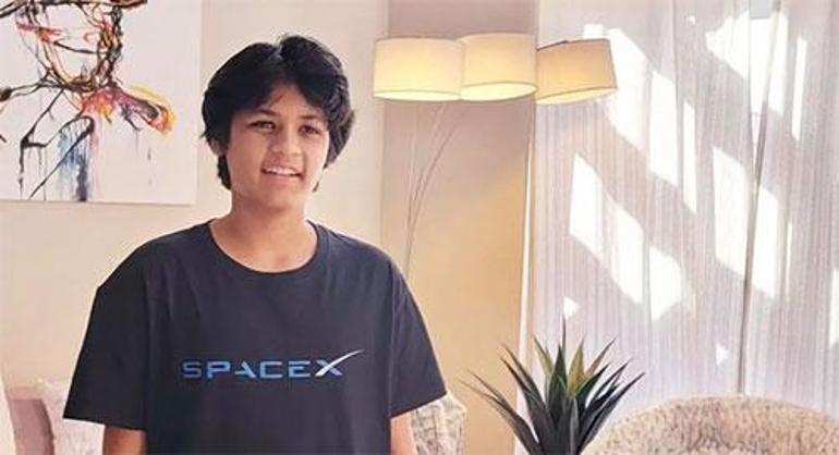 Daha 14 yaşında Üniversiteyi bitirip SpaceXte işe girdi
