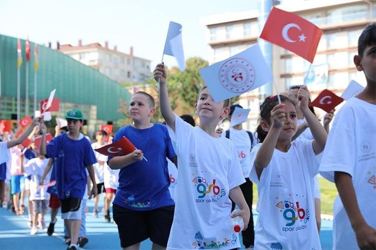 Bakan Osman Aşkın Bak, GSB Yaz Spor Okulları’nın açılışını yaptı