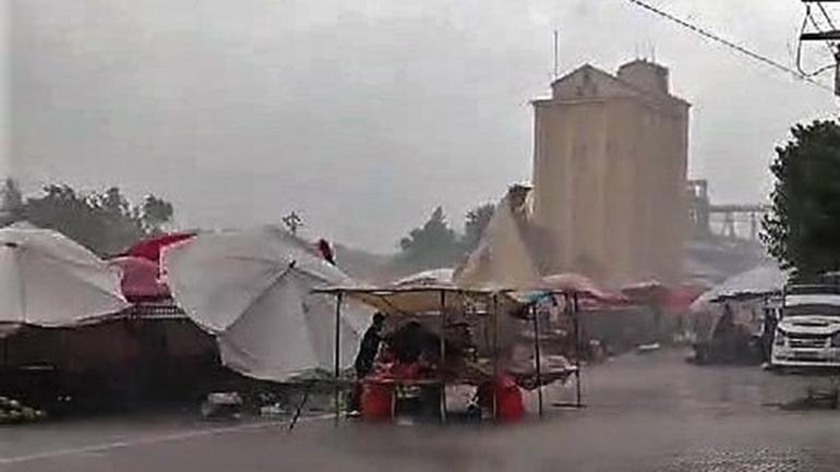 Diyarbakır’da yağmur ve kuvvetli rüzgar etkili oldu