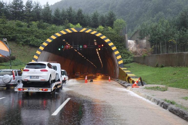 Sürücüler dikkat Bolu Dağı Tüneli İstanbul yönü ulaşıma kapatıldı