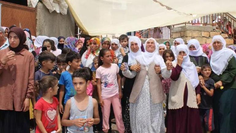 Pençe Kilit şehitlerine acı veda Gözyaşlarıyla son yolculuklarına uğurlandılar