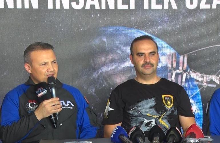 Türkiye’nin ilk uzay yolcuları TEKNOFEST’te merak edilenleri cevapladı