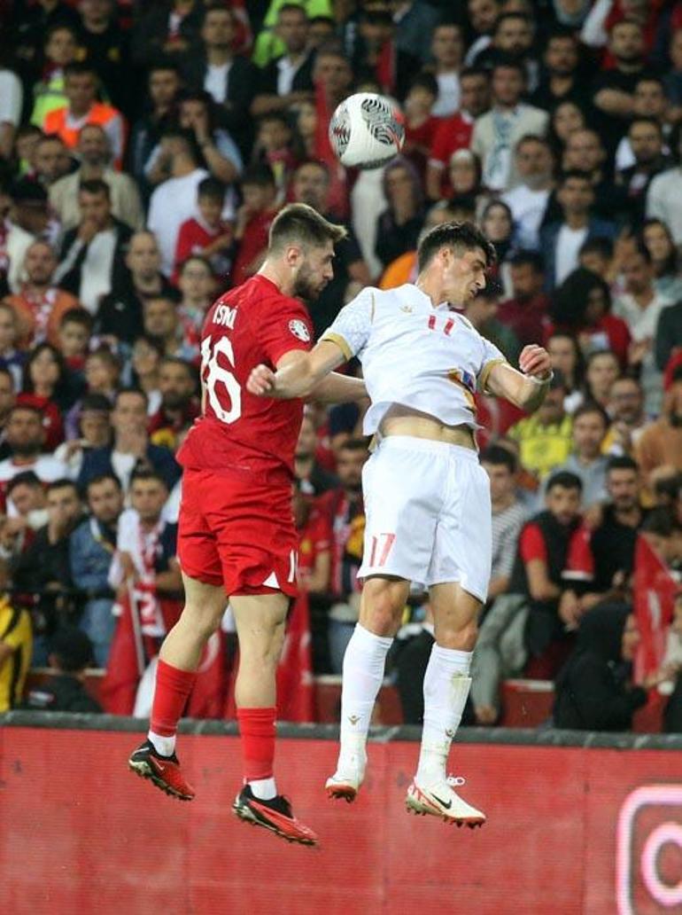 Türkiye Ermenistan karşısında 1  puanı son dakikada kurtardı
