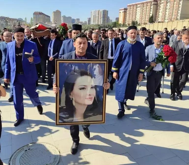 Azerbaycanlı milletvekili Ganire Paşayeva son yolculuğuna uğurlandı