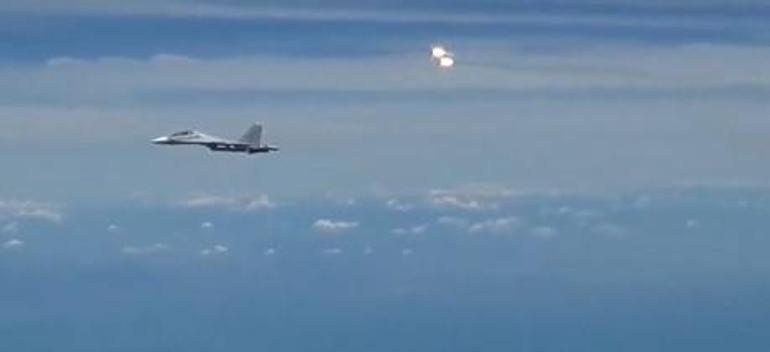ABD uçağına 15 metre kala Pentagon yayınladı: Devriye uçuşuna baskın