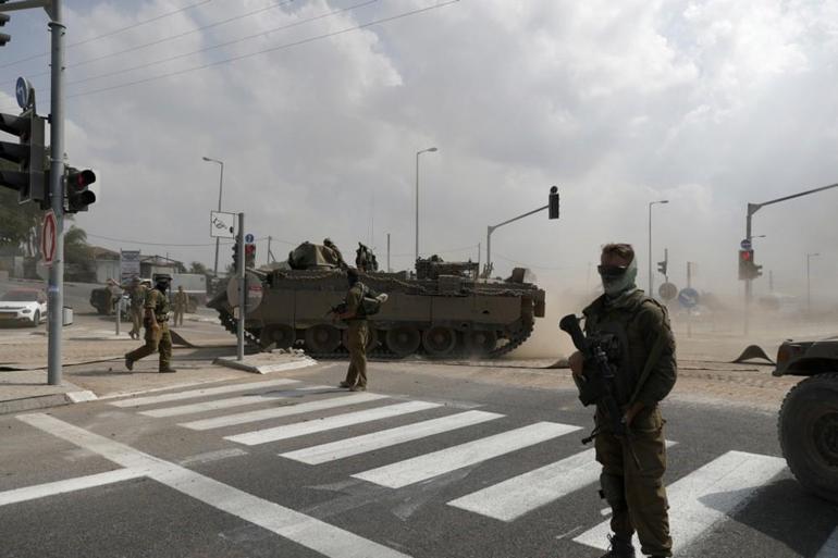 Gazze abluka altında İsrailden kara harekatını erteleme kararı