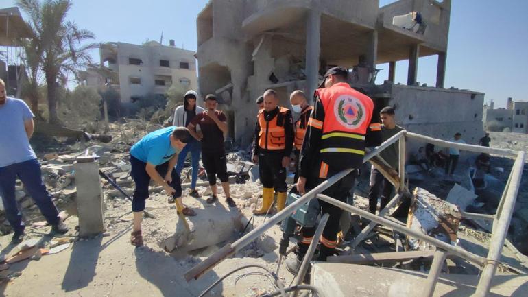 İsrailden Gazzeye tanklı saldırı Yüz yıldır böylesi görülmedi