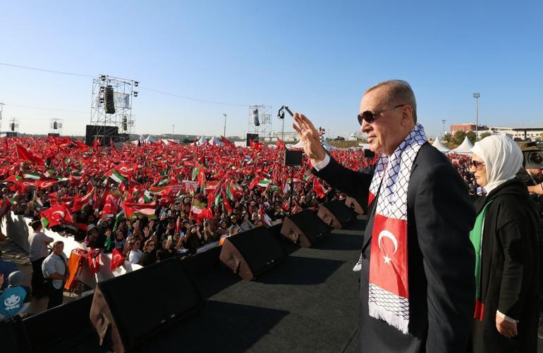 İstanbulda Filistin için büyük buluşma... Cumhurbaşkanı Erdoğan: İsraili savaş suçlusu olarak dünyaya ilan edeceğiz