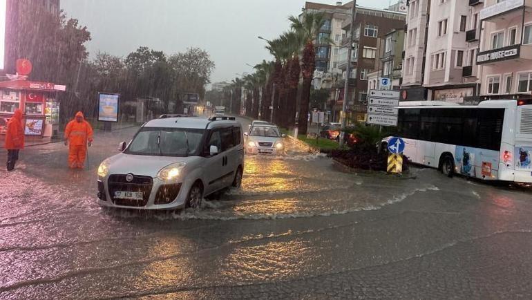 Meteoroloji uyarmıştı İzmir, Çanakkale ve Muğla’da yollar göle döndü