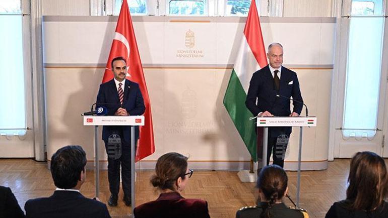 Macaristan’a savunma sanayi çıkarması Bakan Kacır: Stratejik iş birliğimizi kuvvetlendirme iradesindeyiz
