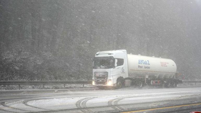 Kar başladı, hava durumu haritası güncellendi Saatler kaldı: İstanbul dahil 23 kente alarm