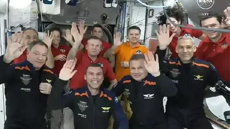 Alper Gezeravcıdan uzay istasyonuna ilk giriş paylaşımı