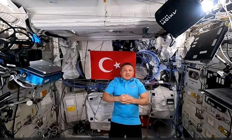 Türkiyenin ilk astronotu Alper Gezeravcı en çok özlediği yemeği paylaştı