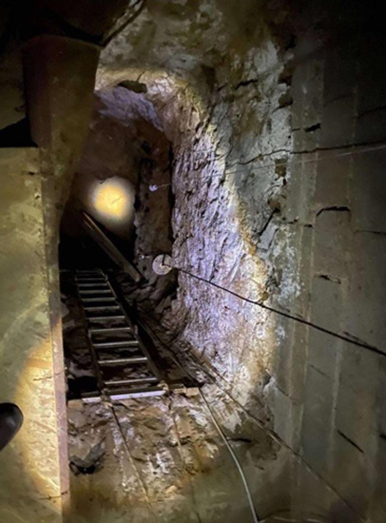 Define aramak için kurdukları düzenek şaşkınlık yarattı Evin altına 40 metrelik kuyu açıp, asansör sistemi kurdular