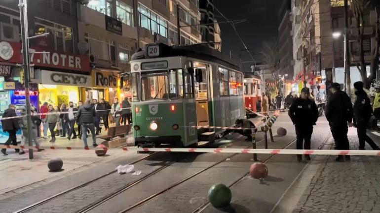 Torununu kurtarmak için tramvayın altında ezildi Kadıköy’de korkunç anlar kamerada