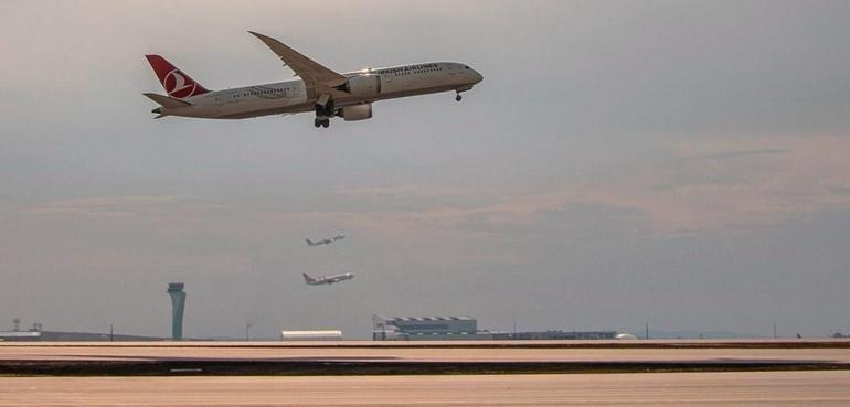 İstanbul Havalimanına 3 uçak aynı anda inip kalkabilecek