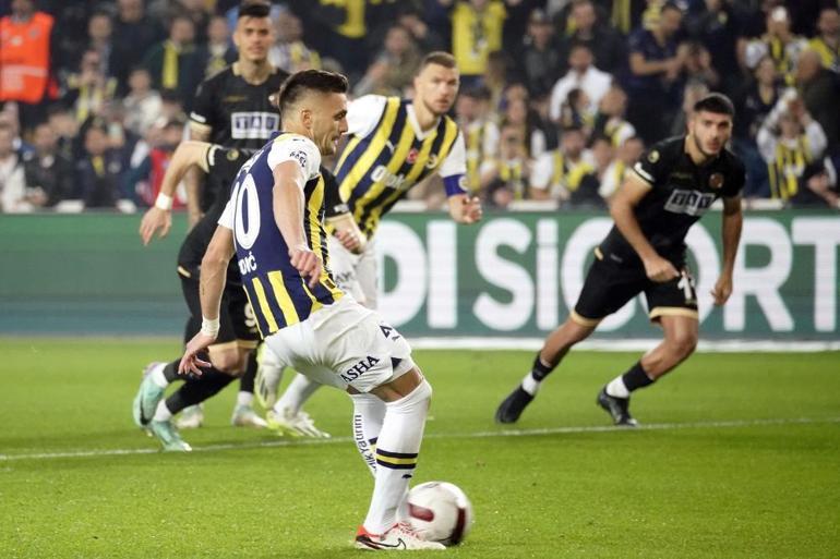 Fenerbahçeye Alanyaspordan çelme Zirve el değiştirdi