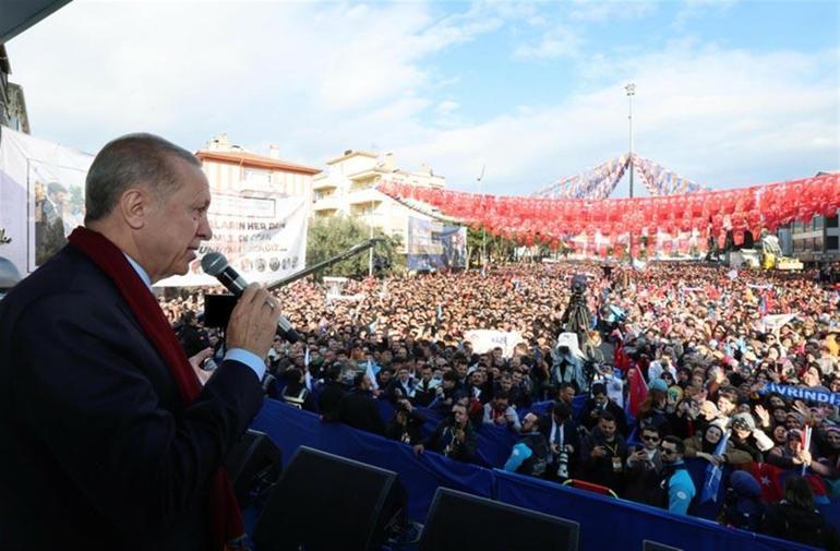 Cumhurbaşkanı Erdoğandan sert sözler: Muhalefette kimin kimle yürüdüğü, kimin kime borçlandığı muamma