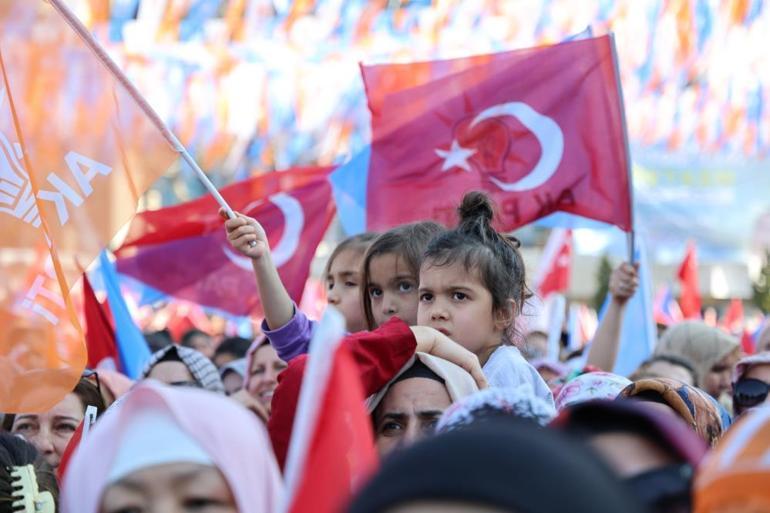 Adana mitingi Cumhurbaşkanı Erdoğan: Muhalefet örnek gösterdiği ülkelerde son 4 gündür KAAN konuşuluyor