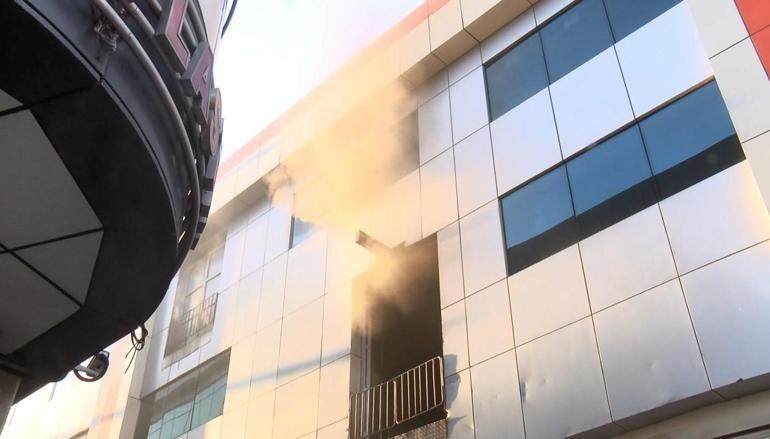 İstanbulda korkutan yangın 19 işçi son anda kurtarıldı