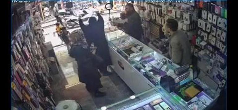 Kılıf tartışmasında kadına darp Gözaltına alındı, dükkanı mühürlendi