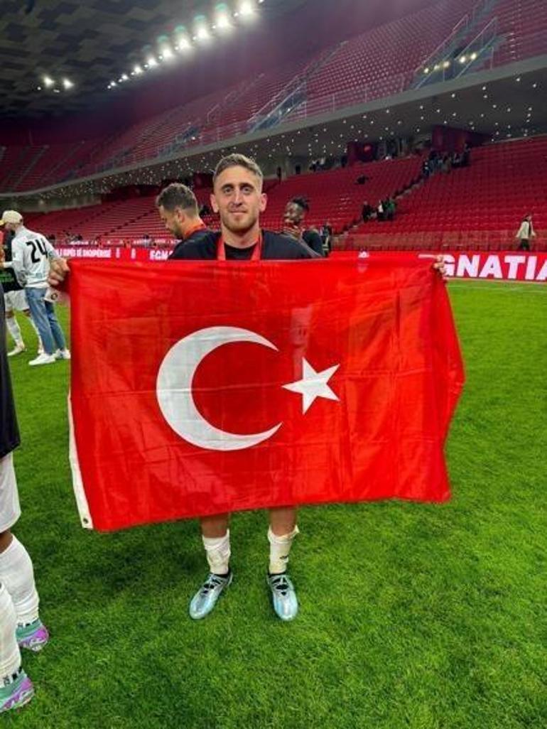 Türk kulüplerinin radarında olan Melih İbrahimoğlunun kupa sevinci