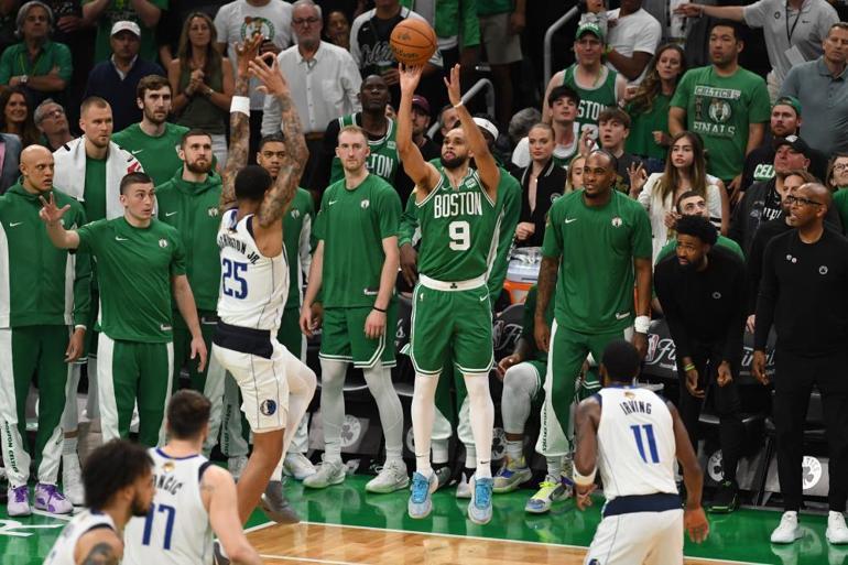 NBAde şampiyon Boston Celtics MVP, Jaylen Brown oldu