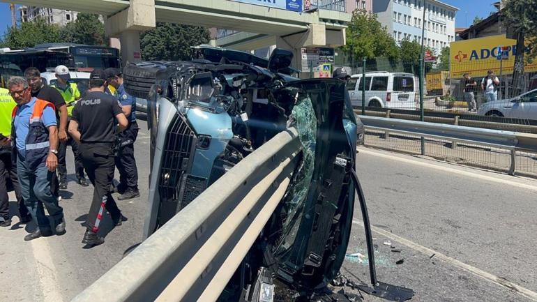 Yeni aldıkları araçta can pazarı Başka sürücü sıkıştırdı, bariyer ok gibi saplandı