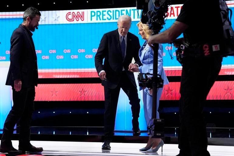 Dünyanın konuştuğu tartışmaya yine Biden damga vurdu CNN kazananı açıkladı