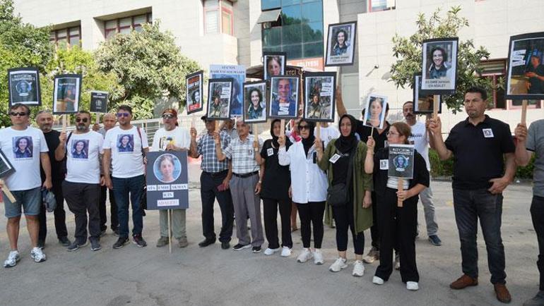 Türkiye Ataya ağlamıştı, ilk davada adliye bahçesinde sloganlar atıldı Ata için adalet