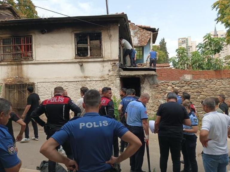 Polisi bıçaklayan çöp evin sahibinden tuhaf sözler Hemen hastaneye yatırıldı