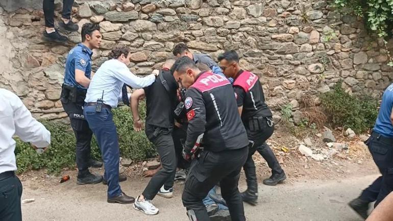 Polisi bıçaklayan çöp evin sahibinden tuhaf sözler Hemen hastaneye yatırıldı